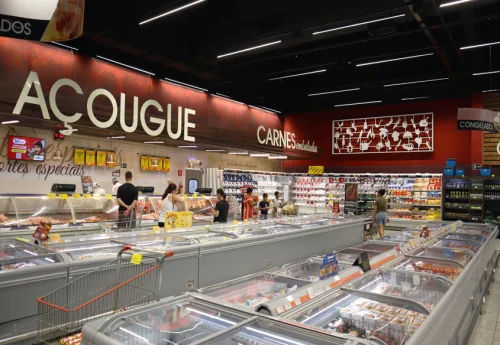 FAZIZ ILUMINAÇAO SUPERMERCADOS E ATACADISTA