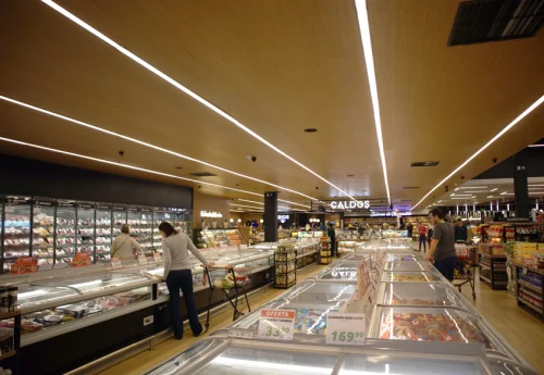 FAZIZ ILUMINAÇAO SUPERMERCADOS E ATACADISTA